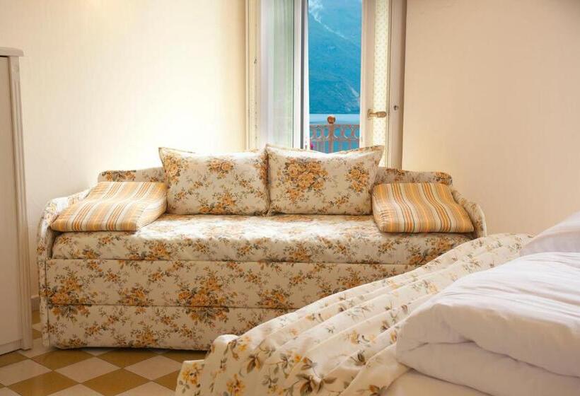 Superior studio with balcony, Bellavista Lakefront Hotel & Apartments