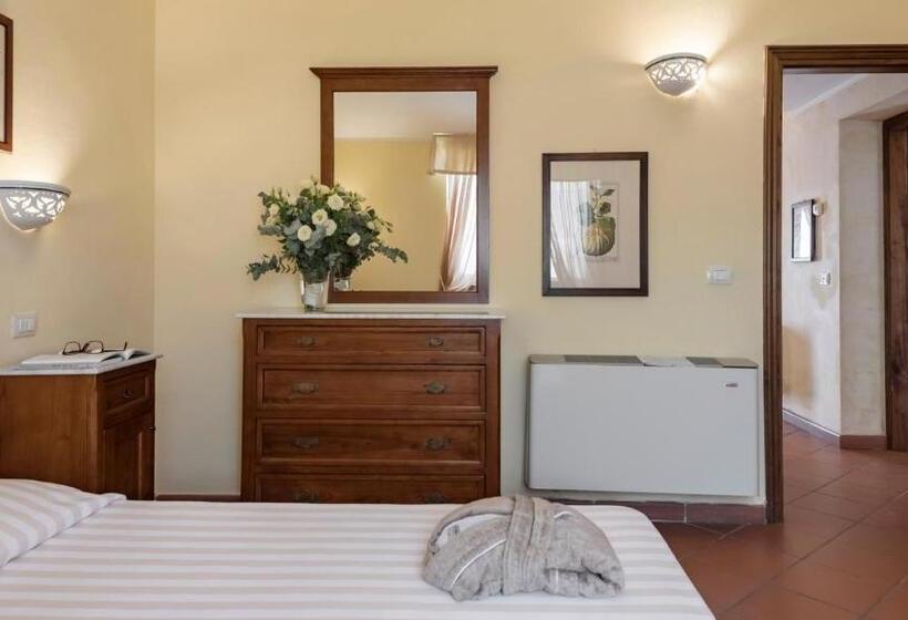 Люкс с Балконом, Antico Casale Di Scansano Resort