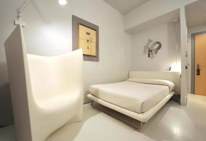 اتاق استاندارد یک نفره, Art Hotel Boston