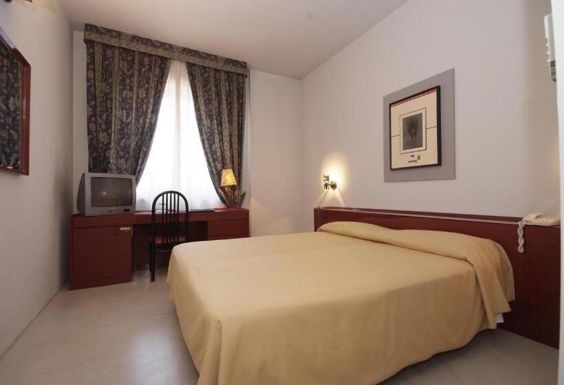 غرفة قياسية, Art Hotel Boston