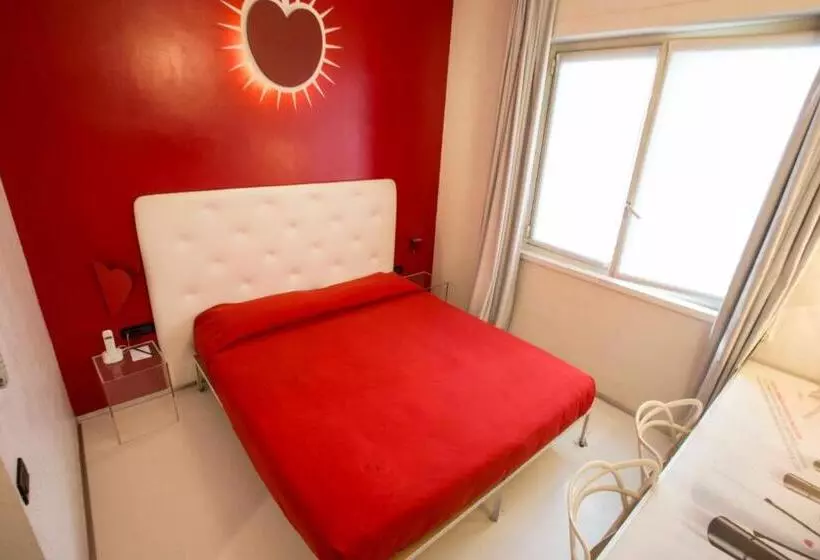اتاق استاندارد, Art Hotel Boston