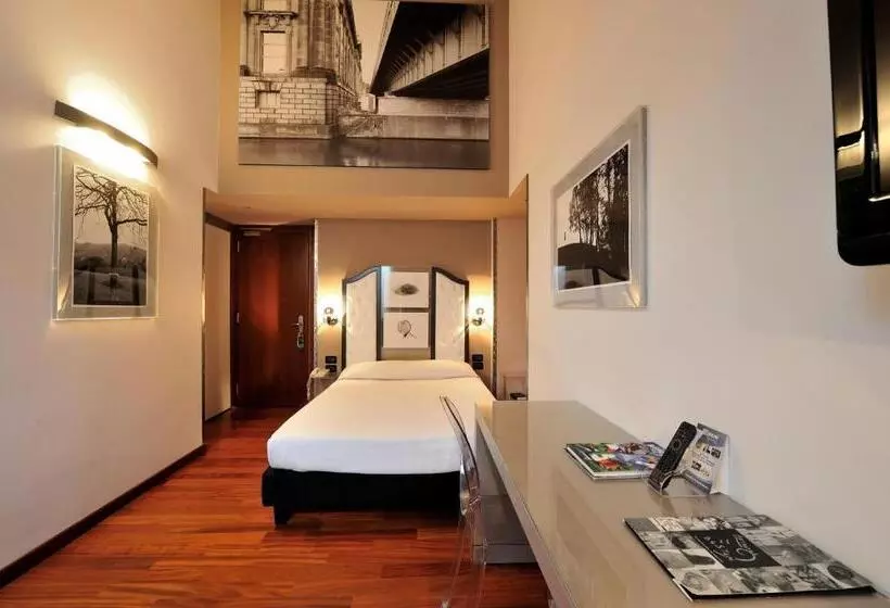 اتاق لوکس یک تخته, Art Hotel Boston