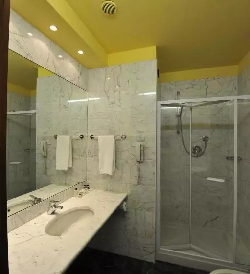 اتاق لوکس, Art Hotel Boston