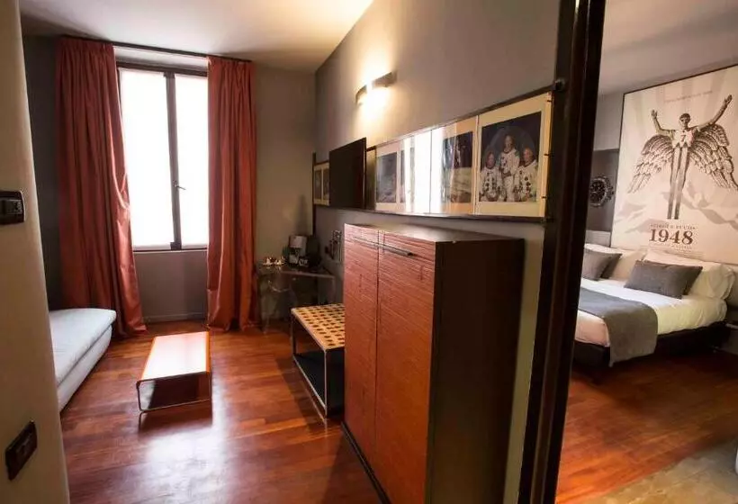 سوییت, Art Hotel Boston