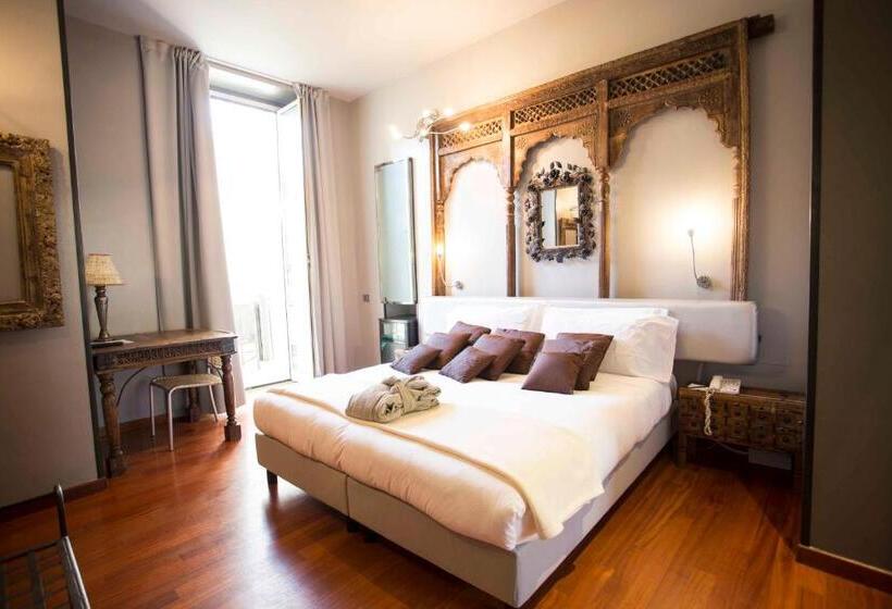 اتاق لوکس, Art Hotel Boston