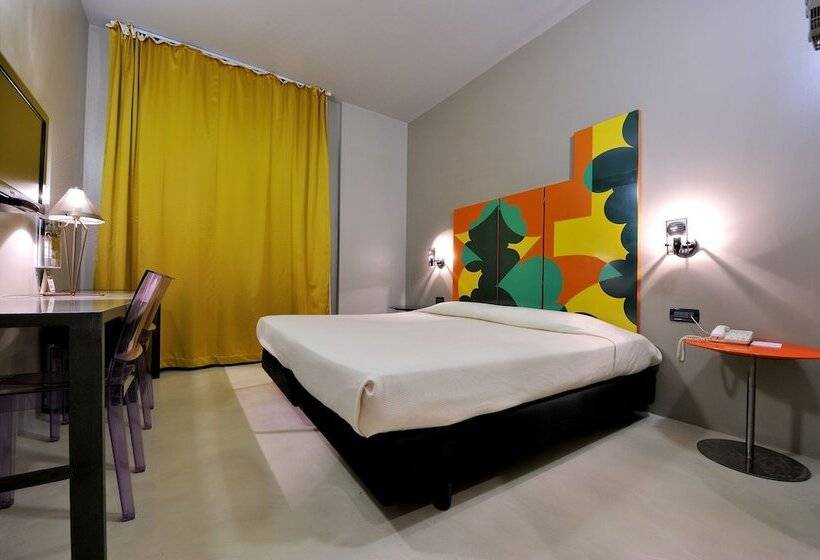 اتاق استاندارد, Art Hotel Boston
