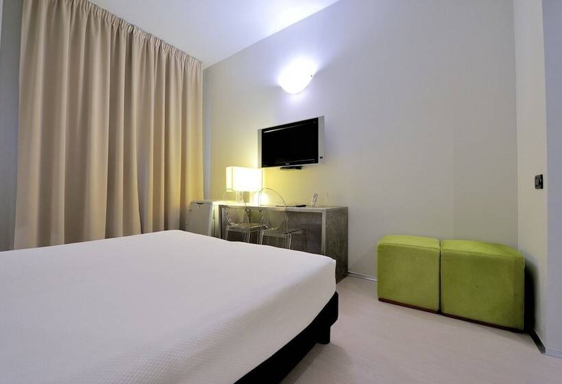 غرفة قياسية, Art Hotel Boston