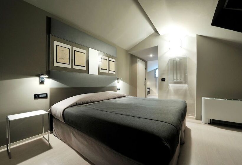 سوییت جونیور, Art Hotel Boston