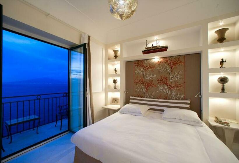 חדר דלוקס עם מרפסת נוף לים, Bellevue Syrene