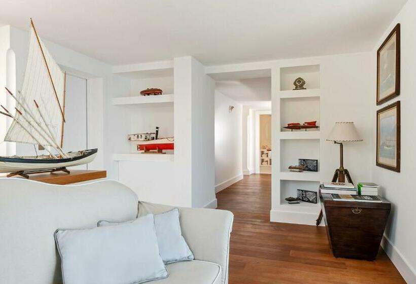 סוויטה עם טרסה, Bellevue Syrene