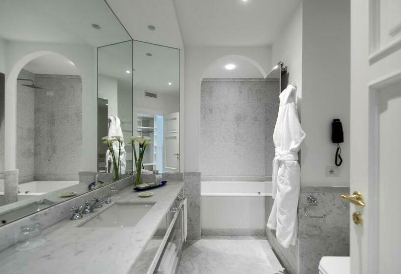 סוויטת ג'וניור נוף לים, Bellevue Syrene