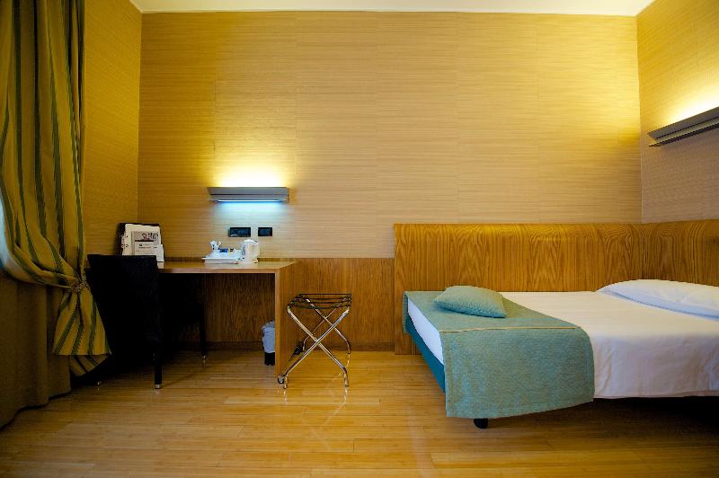 スタンダードシングルルーム, Best Western Hotel Luxor