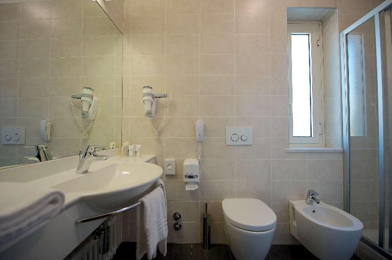 スタンダードシングルルーム, Best Western Hotel Luxor