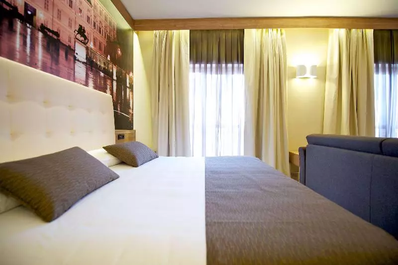 اتاق لوکس, Best Western Hotel Luxor