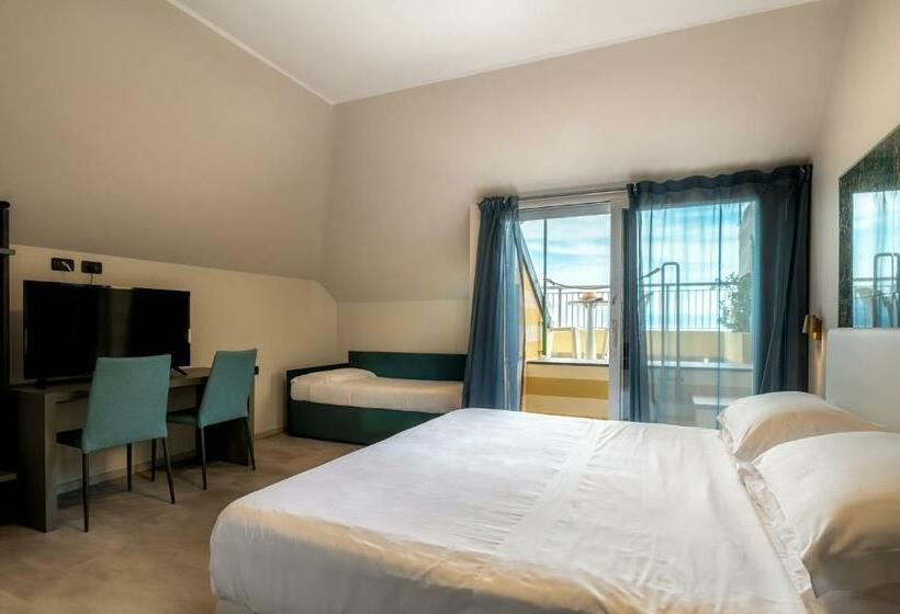 Triple Room Sea View, Best Western Regina Elena