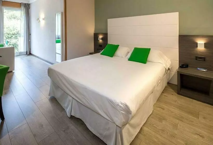 庭の見えるバルコニー月スタンダードルーム, Best Western Regina Elena