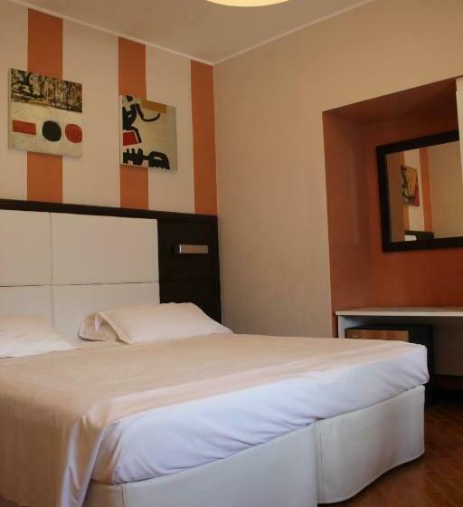 标准间侧面带海景, Best Western Regina Elena