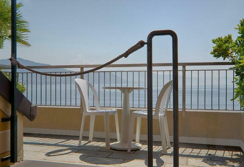 海景豪华三人间, Best Western Regina Elena