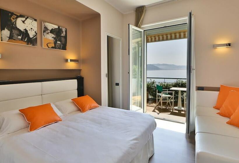 带海景的带双人床的标准间, Best Western Regina Elena