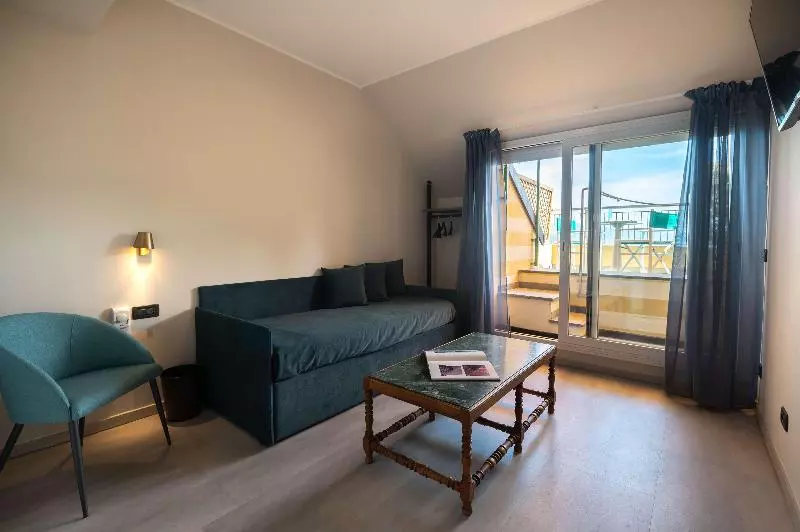 オーシャンビュースイート, Best Western Regina Elena