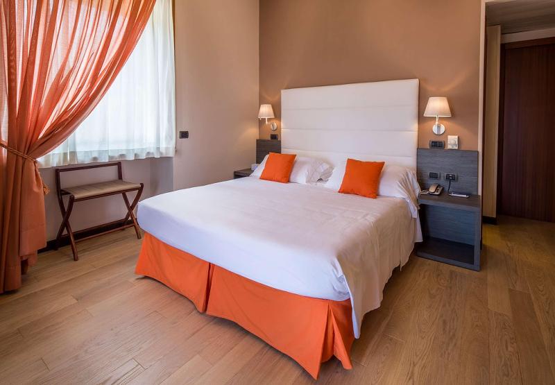 海景豪华三人间, Best Western Regina Elena