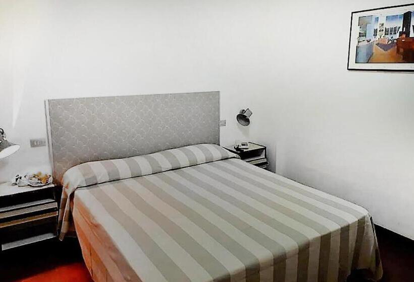 غرفة قياسية رباعية, Blumen