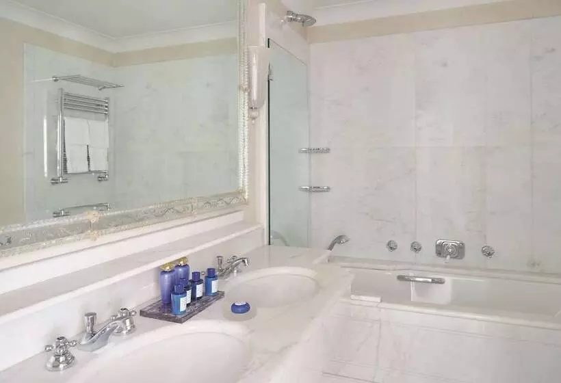 اتاق پریمیوم با چشم‌انداز دریاچه, Hotel Cipriani, A Belmond Hotel, Venice
