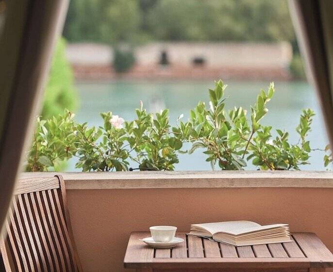 اتاق پریمیوم با چشم‌انداز دریاچه, Hotel Cipriani, A Belmond Hotel, Venice