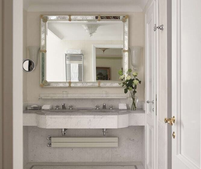 سوئیت جونیور با چشم‌انداز باغ, Hotel Cipriani, A Belmond Hotel, Venice