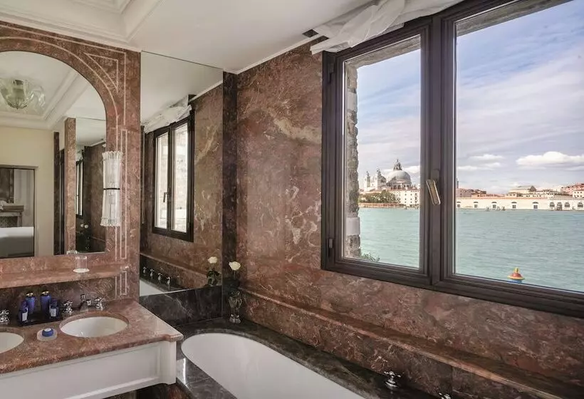 سوئیت با چشم‌انداز, Hotel Cipriani, A Belmond Hotel, Venice