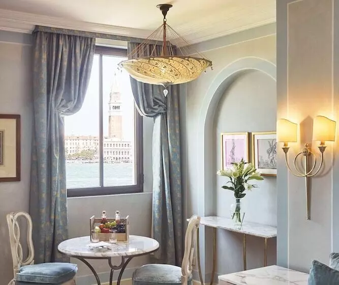 Premium room with view, Hotel Cipriani, A Belmond Hotel, Venice