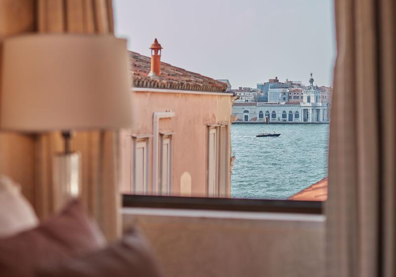 سوئیت جونیور با چشم‌انداز باغ, Hotel Cipriani, A Belmond Hotel, Venice