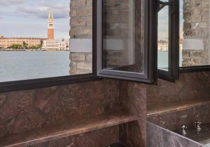 سوئیت با چشم‌انداز, Hotel Cipriani, A Belmond Hotel, Venice