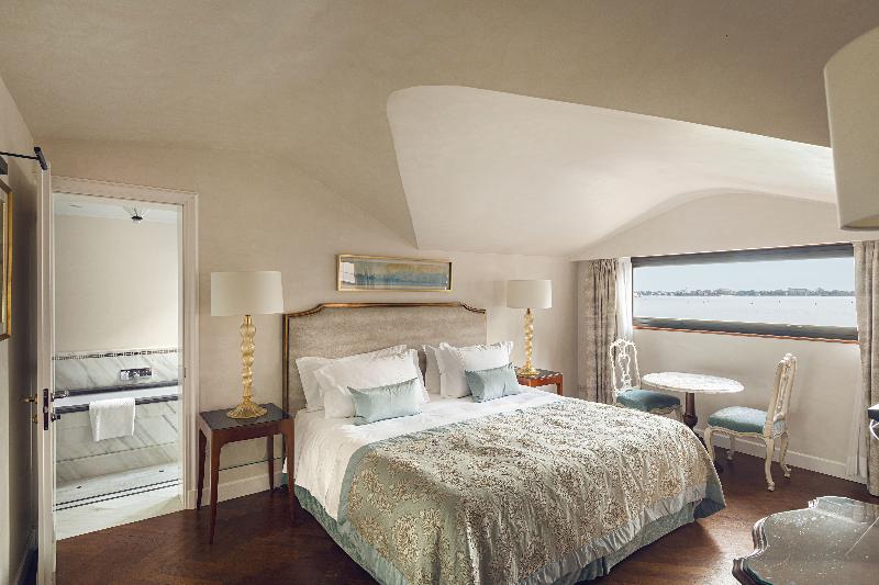 سوییت جونیور با چشم‌انداز دریاچه, Hotel Cipriani, A Belmond Hotel, Venice