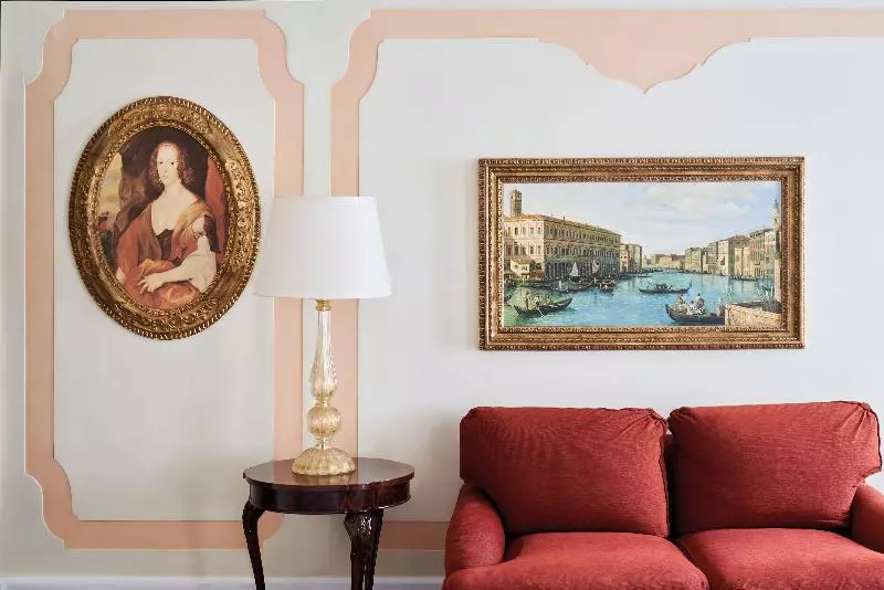 سوییت جونیور با چشم‌انداز دریاچه, Hotel Cipriani, A Belmond Hotel, Venice