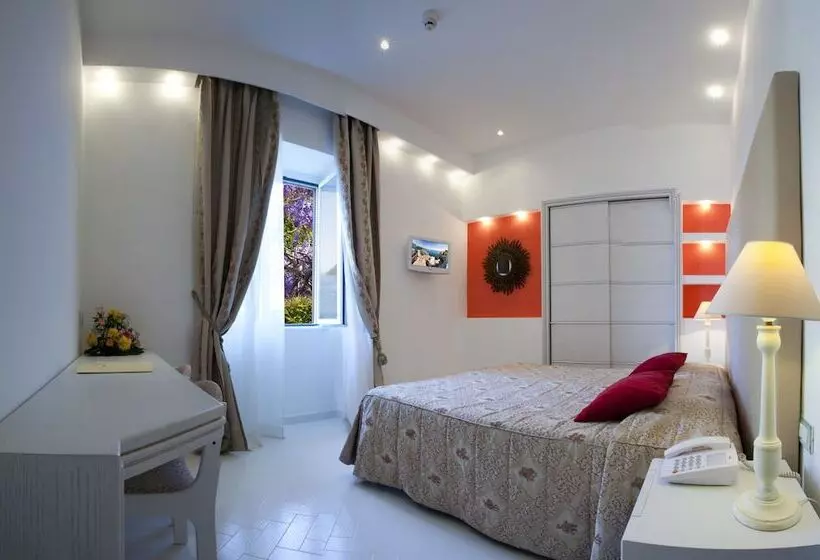 اتاق کلاسیک, Corallo Sorrento