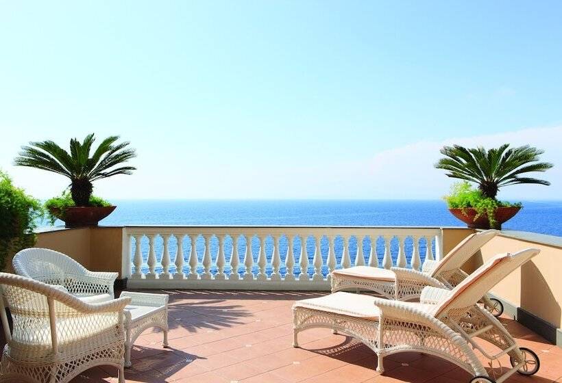 اتاق اجرایی با چشمانداز دریا, Corallo Sorrento