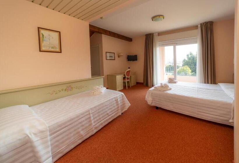 스탠다드 트리플 룸, Della Torre