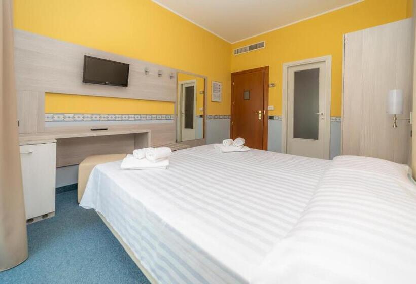 스탠다드 룸, Della Torre