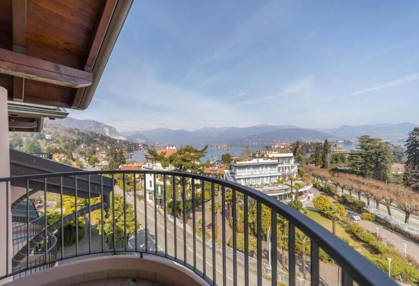 주니어 스위트, Della Torre