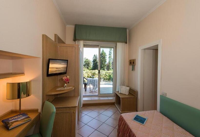 스탠다드 싱글 룸, Della Torre