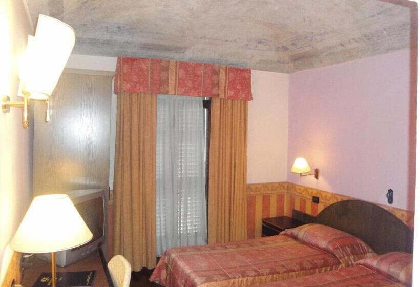 غرفة عائلية, Due Mondi