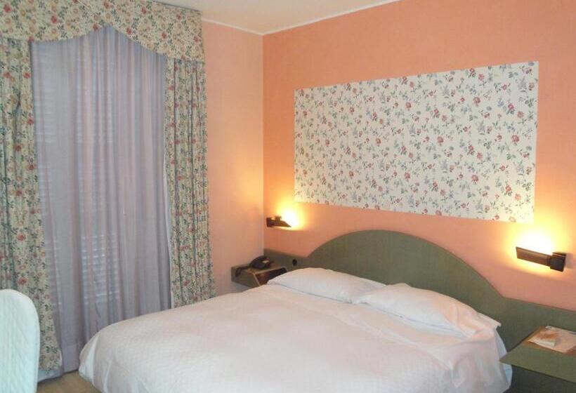 غرفة قياسية, Due Mondi