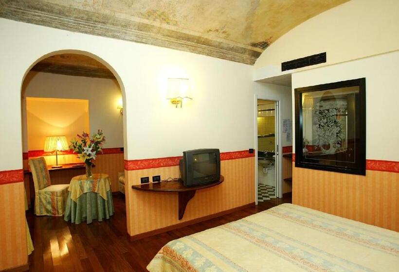 غرفة قياسية سرير مزدوج, Due Mondi