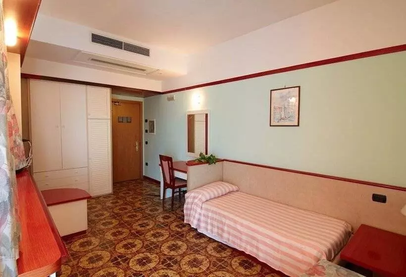اتاق استاندارد یک نفره, Gaggiano
