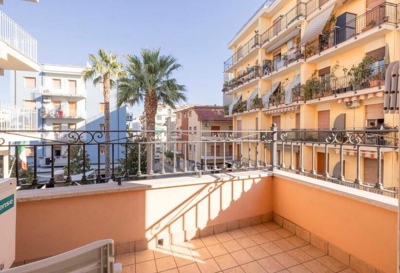 패밀리 룸, Giancarlo