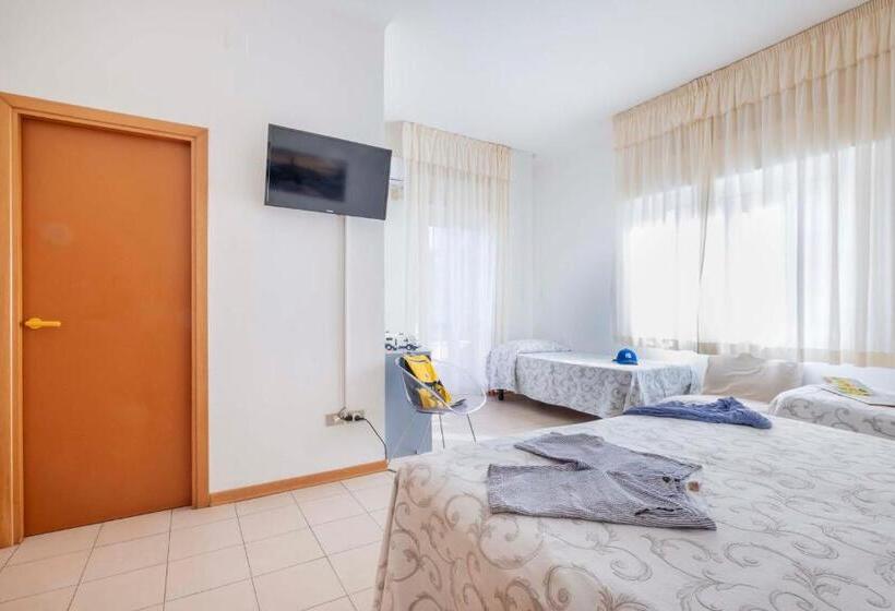 패밀리 룸, Giancarlo