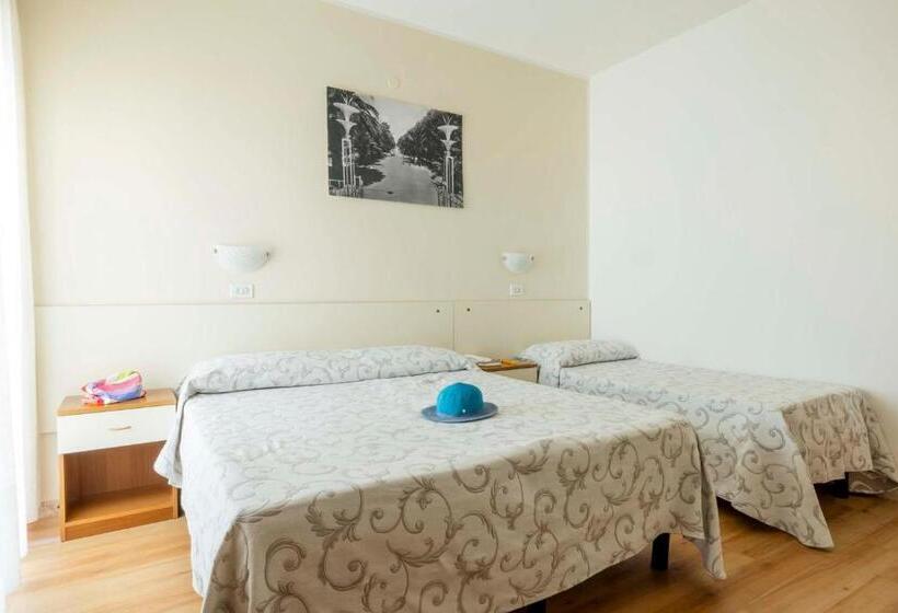 스탠다드 트리플 룸, Giancarlo