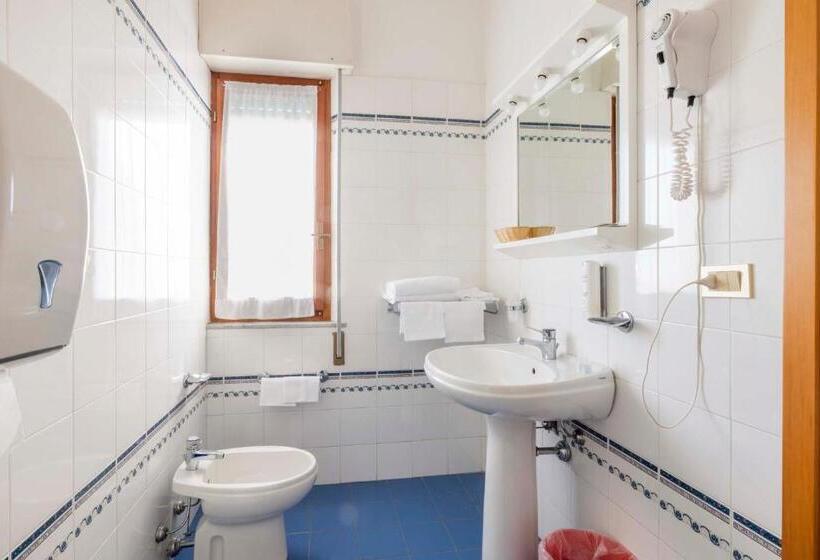 스탠다드 룸, Giancarlo