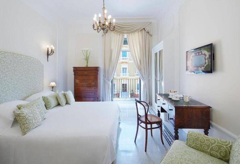 Номер Стандарт Вид на Сад, Grand Hotel Excelsior Vittoria